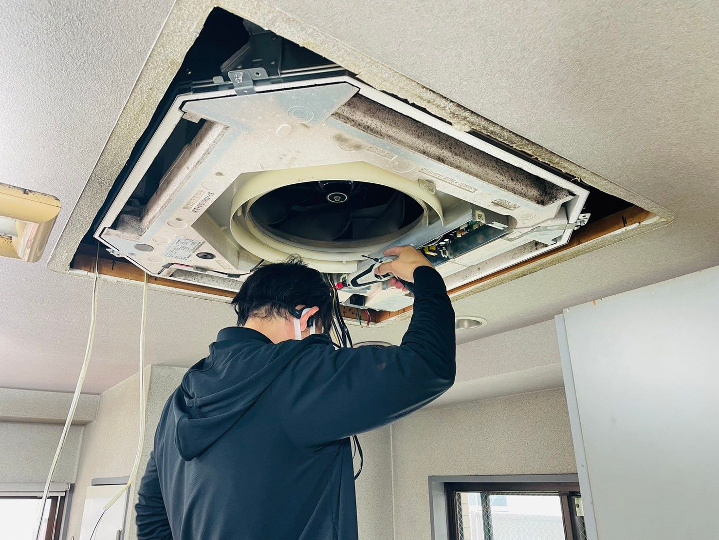 commercial air conditioner cleaning